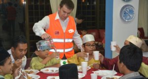 singapur-daki-yetimlerin-yuzu-kimse-yok-mu-da-7452654_x_o